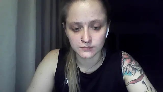 Pokazy przed kamerką – LeaWetGirl