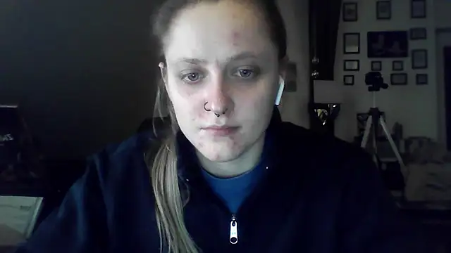 LeaWetGirl webcam show