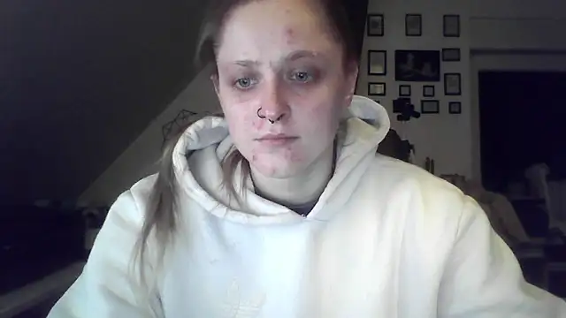 LeaWetGirl Webcam-Show