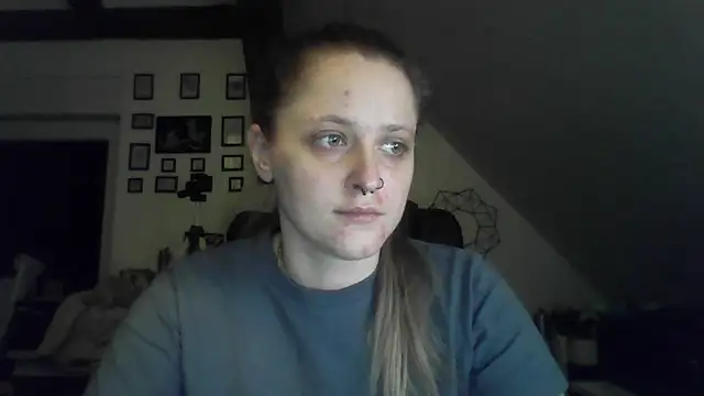 LeaWetGirl webkamerás műsora