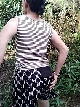 Jadi_M 在線直播表演