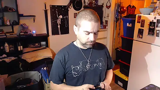 Daddy_Werewolf: διαδικτυακό σόου στην κάμερα