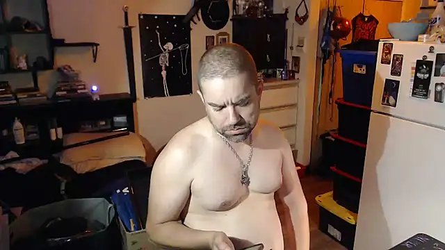 Daddy_Werewolf: διαδικτυακό σόου στην κάμερα