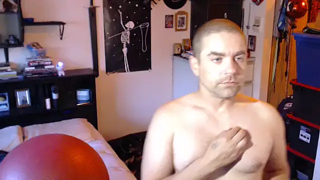 Pokazy przed kamerką – Daddy_Werewolf