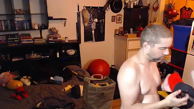 Daddy_Werewolf Show in webcam