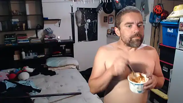Daddy_Werewolf Show in webcam