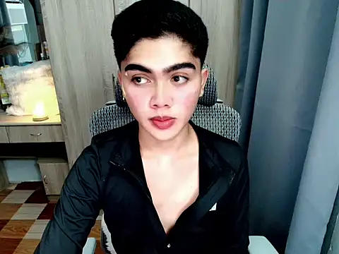 Show modela ItsKenny na web-kameri