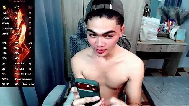 ItsKenny Pertunjukan Webcam