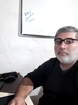 הופעת וובקאם של 12Paradarte