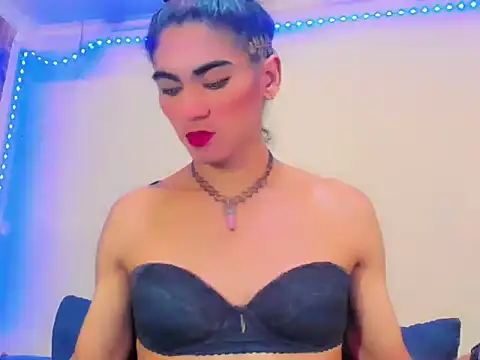 ts_latinaxxxts webcam show
