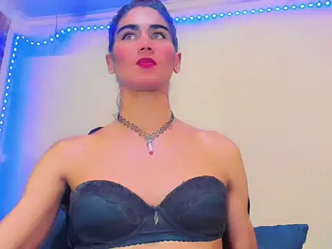 ts_latinaxxxts webkamerás műsora