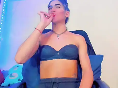 ts_latinaxxxts' Webcam Show