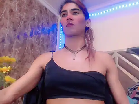 ts_latinaxxxts' Webcam Show