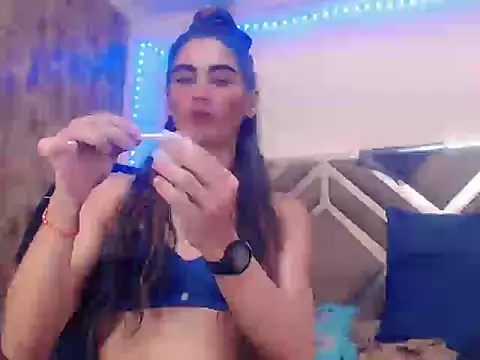 ts_latinaxxxts' Webcam Show