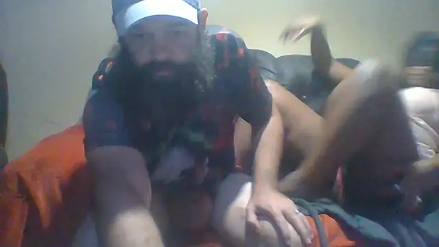 Interracialcouple35's Webcam Show