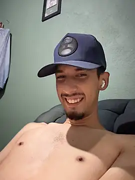 Show modela ElBratid na web-kameri