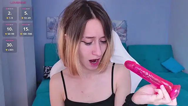 College_Girl_18 网络视讯表演