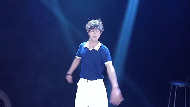 NCT-111 Webcam-Show
