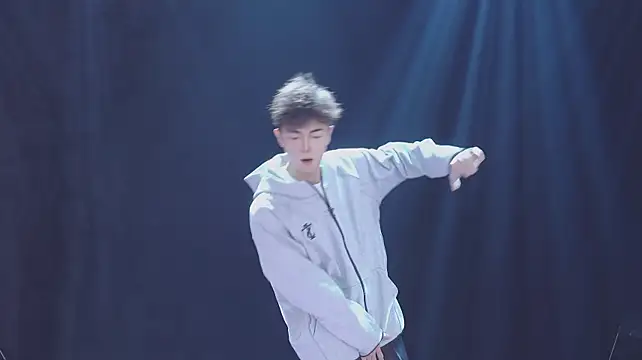NCT-111 网络视讯表演
