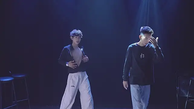 Webkamerová show NCT-111