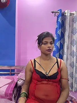 SUZY_QUEEN01 Show in webcam