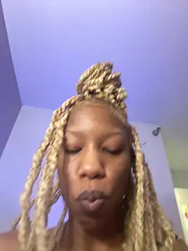 Tonidathrasher Show in webcam