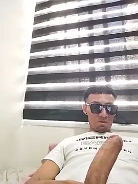 AlFONSO213Fuck Webcamshow