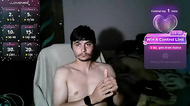 david_x_storm Show in webcam