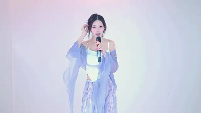 IVE-111 Webcam show
