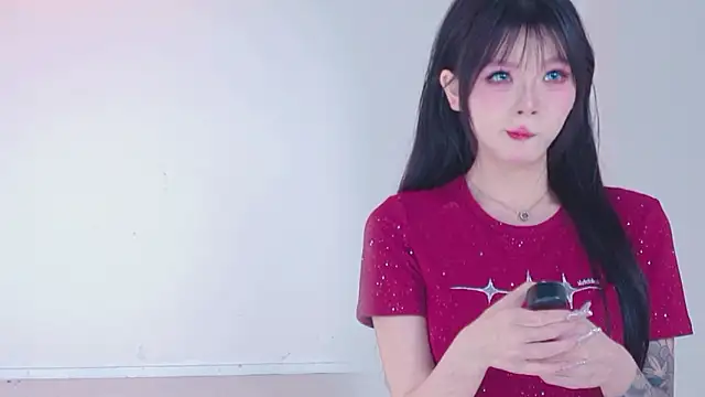 הופעת וובקאם של IVE-111