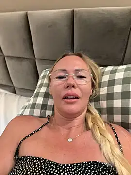 michele_nolimi's Webcam Show