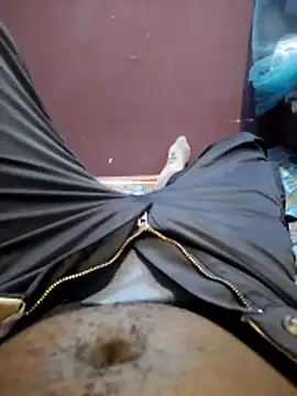 ZackHardy001 Show in webcam