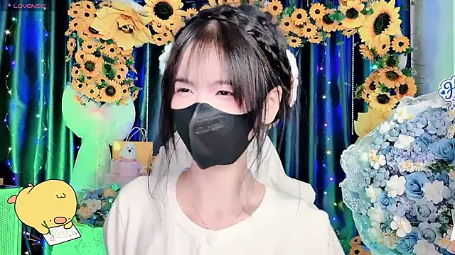 Show modela Your-Sunshinee na web-kameri