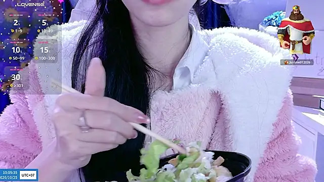 Show modela Your-Sunshinee na web-kameri