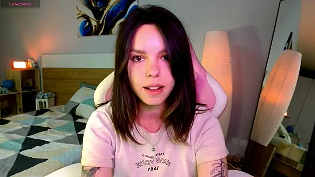 הופעת וובקאם של Maya_Campbell