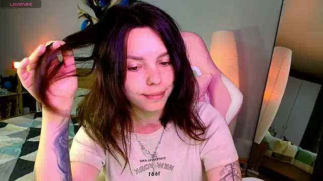 Chat +18 de Maya_Campbell ao vivo