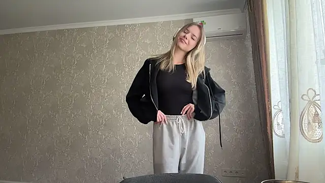 Show modela DorianRamsden na web-kameri
