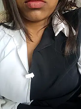 Chat +18 de Sweety_rani_ ao vivo