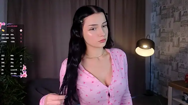 NarcisaDicker Adlı Modelin Canlı XXX Sohbeti