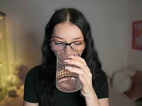 MiaPaloma18's Live XXX Chat