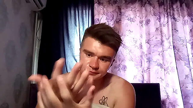Adrian_gray_ Webcam-Show