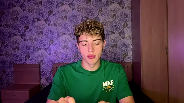 AlfredSweet – webcam-show