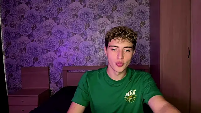 AlfredSweet webcam show