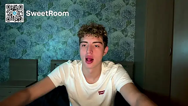AlfredSweet webcam show