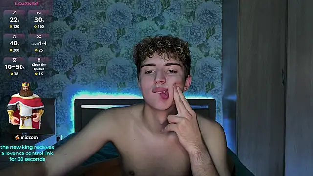 Show modela AlfredSweet na web-kameri