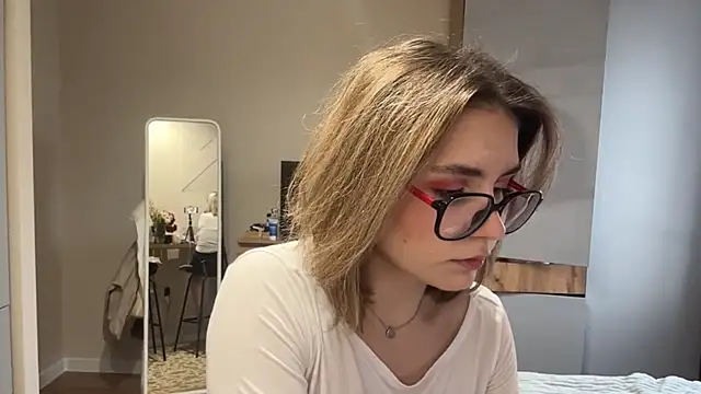 دردشة AnnaVelvetFire الجنسية المباشرة