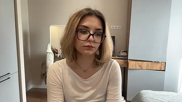 AnnaVelvetFire's Live XXX Chat