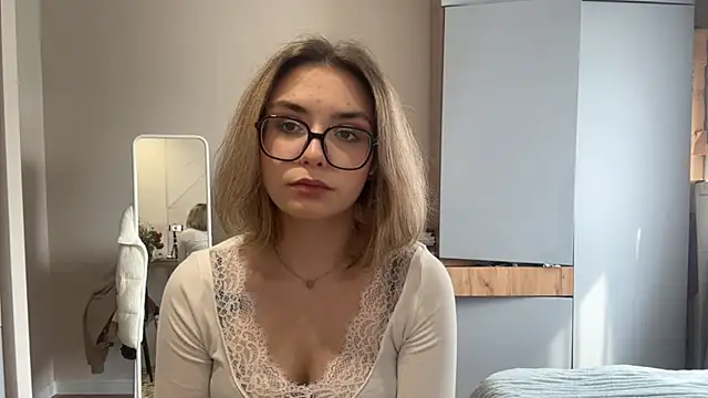 AnnaVelvetFire's Live XXX Chat