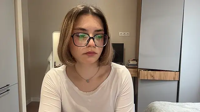 AnnaVelvetFire Adlı Modelin Canlı XXX Sohbeti