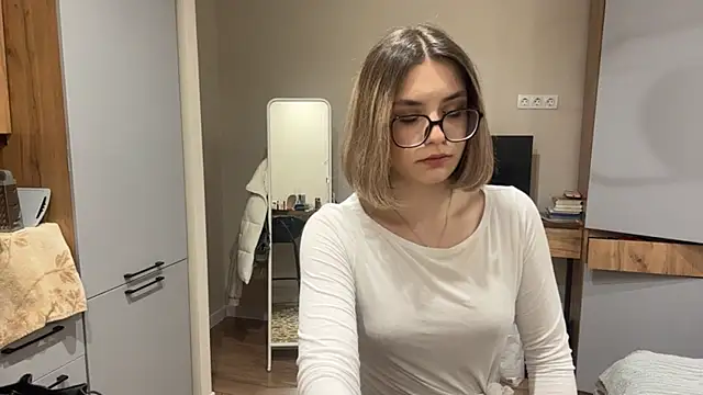 AnnaVelvetFire's Live XXX Chat